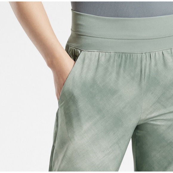 Athleta Women's Nolita Slim Tapered Printed Crop Pant Denali Plus Size 20 Pocket - Picture 5 of 13